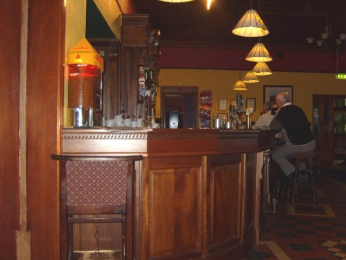 Bars & restaurants